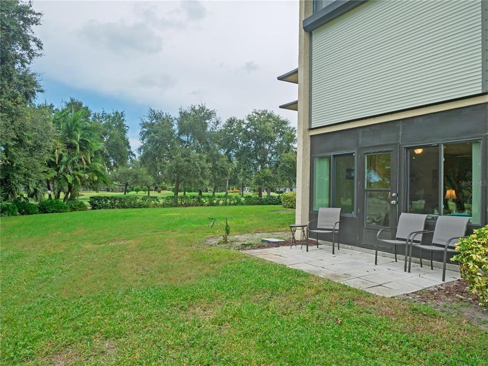 For Sale: $179,900 (2 beds, 2 baths, 1045 Square Feet)