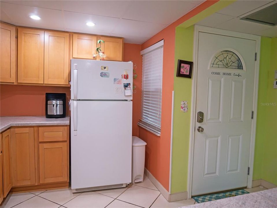 For Sale: $179,900 (2 beds, 2 baths, 1045 Square Feet)