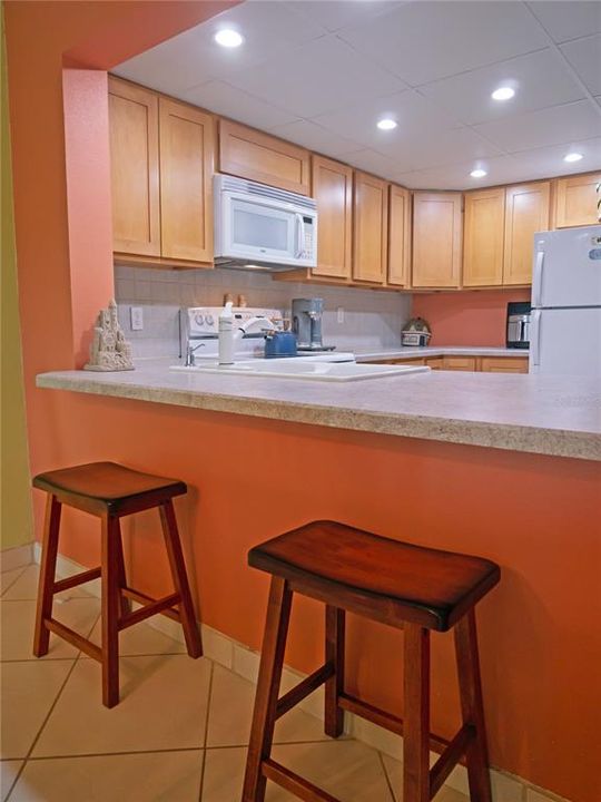 For Sale: $179,900 (2 beds, 2 baths, 1045 Square Feet)