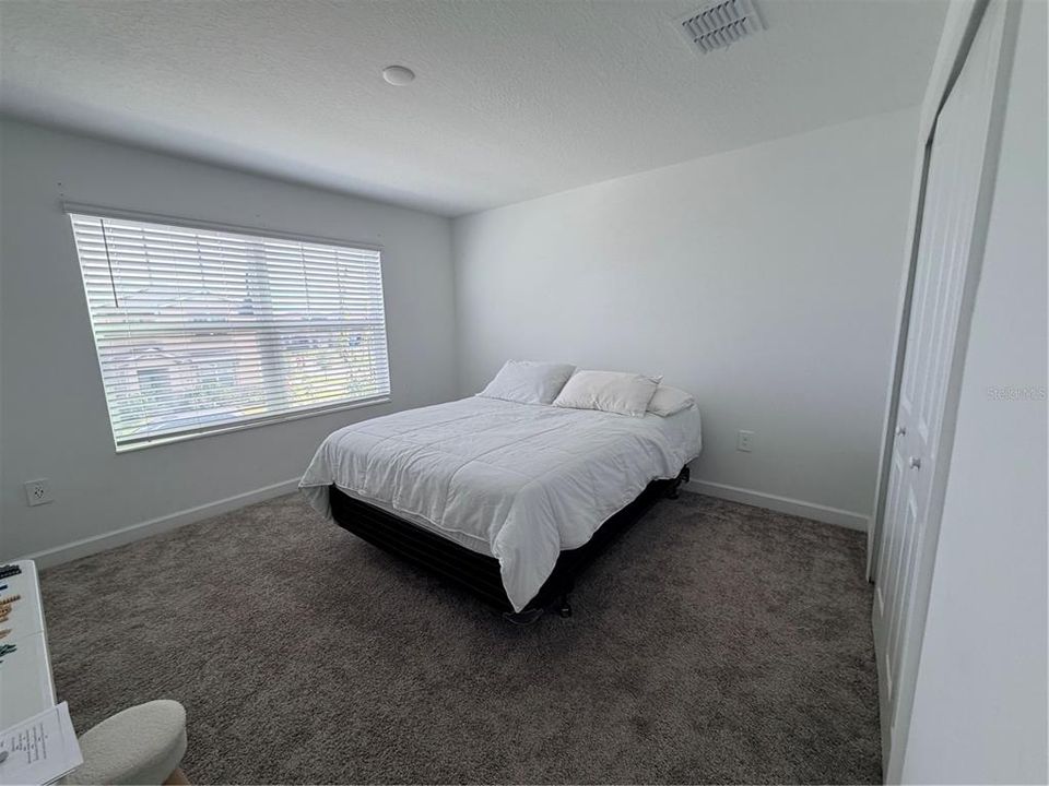 For Sale: $435,000 (4 beds, 2 baths, 1992 Square Feet)