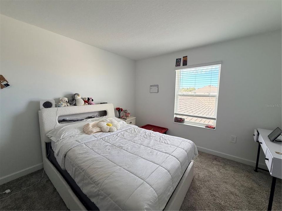 For Sale: $435,000 (4 beds, 2 baths, 1992 Square Feet)