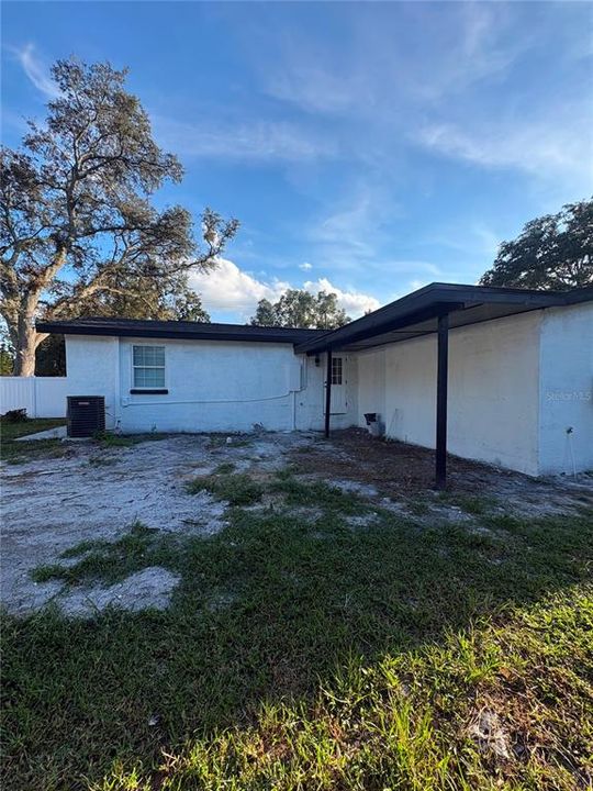 For Sale: $360,000 (4 beds, 3 baths, 1404 Square Feet)