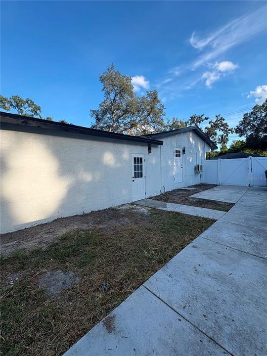 For Sale: $360,000 (4 beds, 3 baths, 1404 Square Feet)