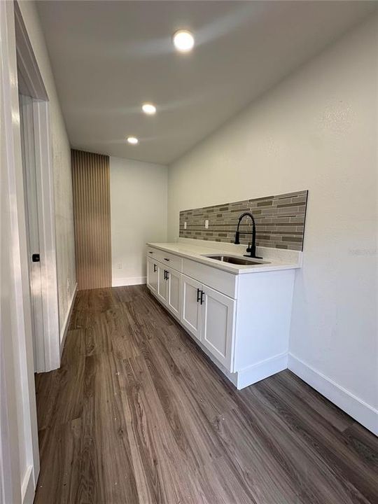 For Sale: $360,000 (4 beds, 3 baths, 1404 Square Feet)
