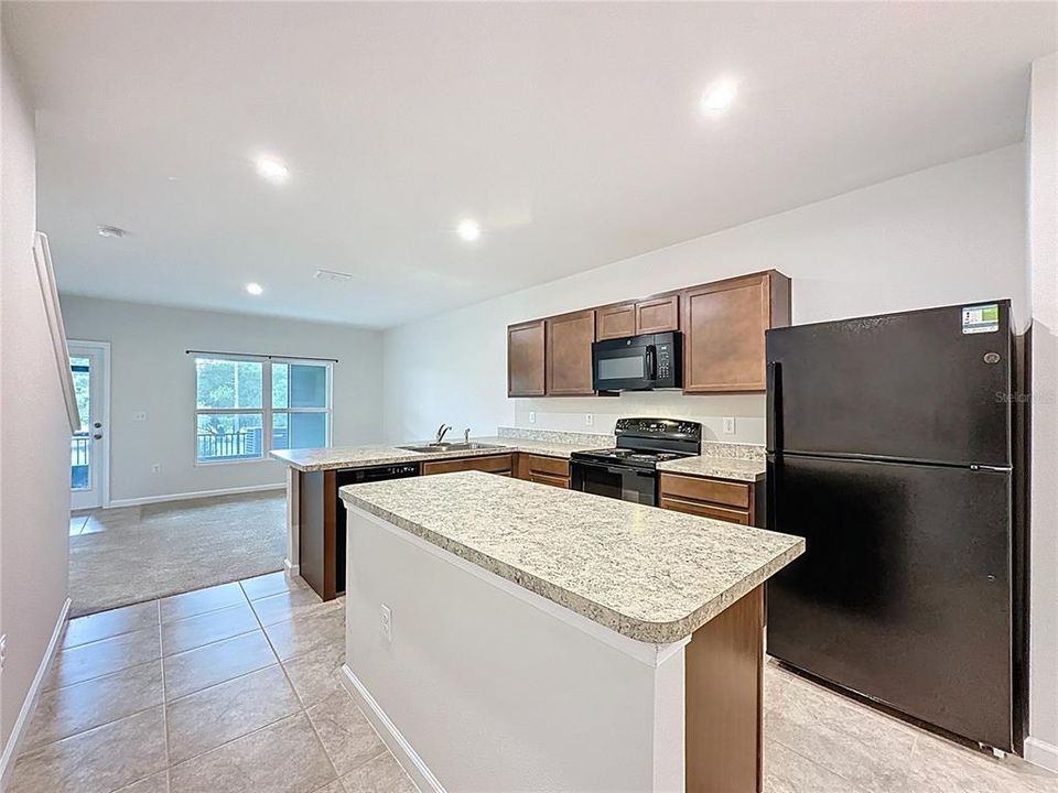 For Rent: $1,750 (3 beds, 2 baths, 1413 Square Feet)