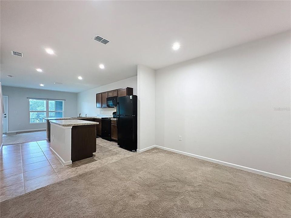 For Rent: $1,750 (3 beds, 2 baths, 1413 Square Feet)