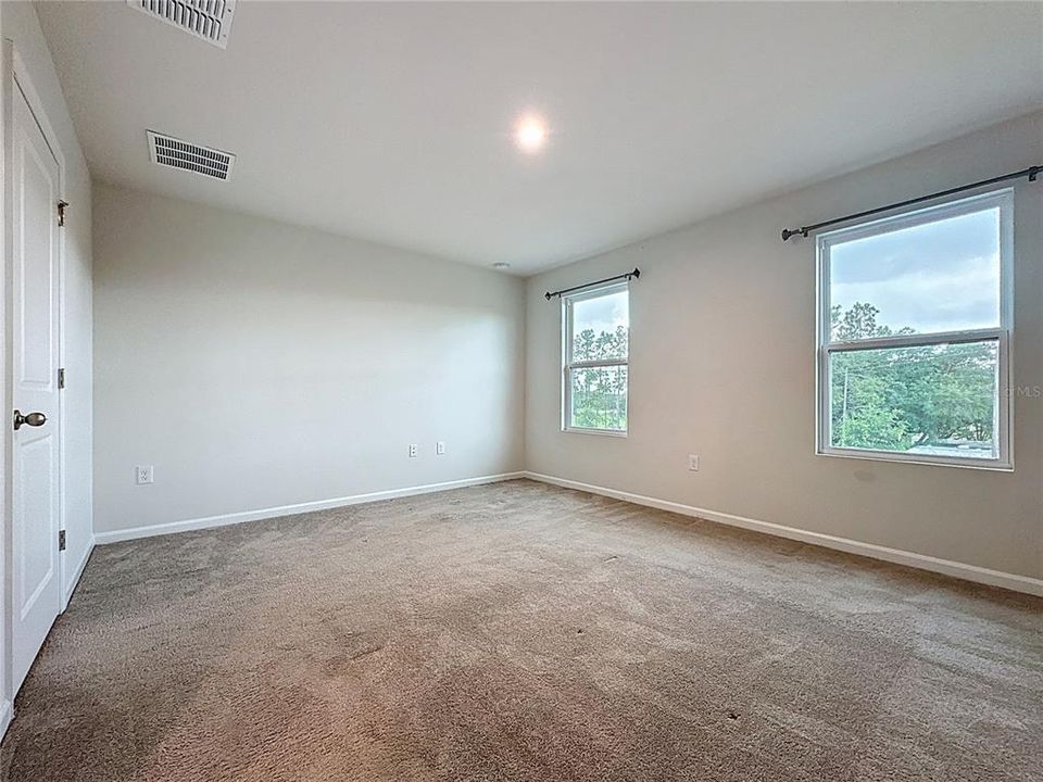 For Rent: $1,750 (3 beds, 2 baths, 1413 Square Feet)