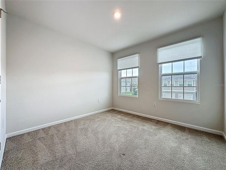 For Rent: $1,750 (3 beds, 2 baths, 1413 Square Feet)