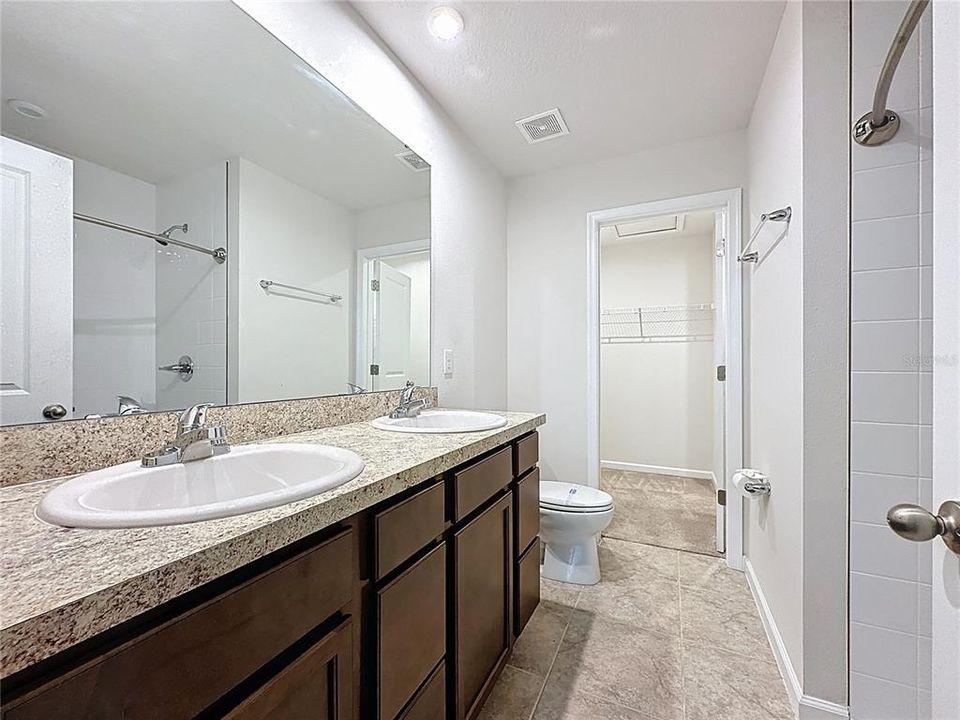 For Rent: $1,750 (3 beds, 2 baths, 1413 Square Feet)