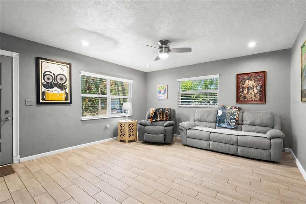 En Venta: $479,000 (3 camas, 2 baños, 1194 Pies cuadrados)