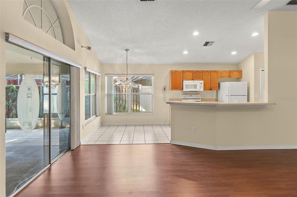 For Sale: $349,900 (3 beds, 2 baths, 1481 Square Feet)