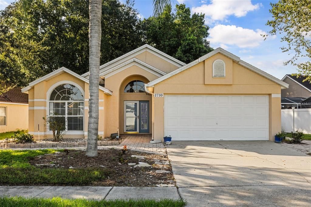 For Sale: $349,900 (3 beds, 2 baths, 1481 Square Feet)