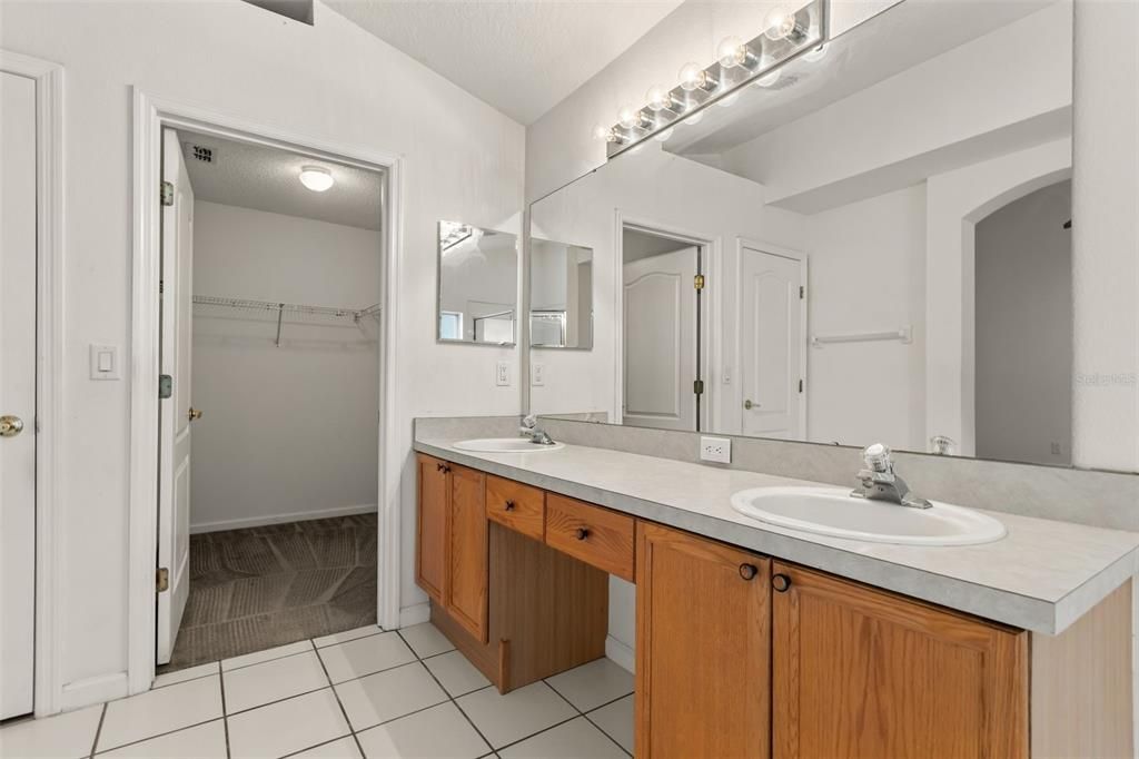 For Sale: $349,900 (3 beds, 2 baths, 1481 Square Feet)