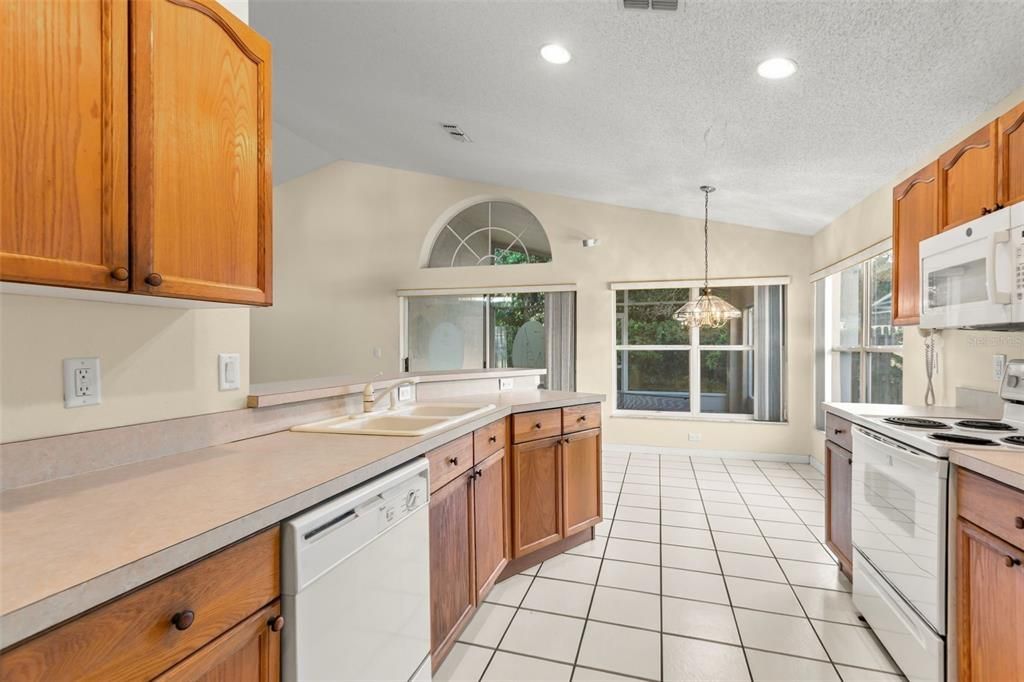 For Sale: $349,900 (3 beds, 2 baths, 1481 Square Feet)