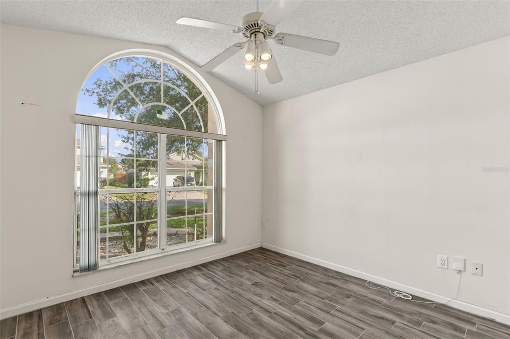 For Sale: $349,900 (3 beds, 2 baths, 1481 Square Feet)