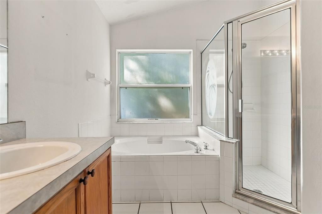 For Sale: $349,900 (3 beds, 2 baths, 1481 Square Feet)