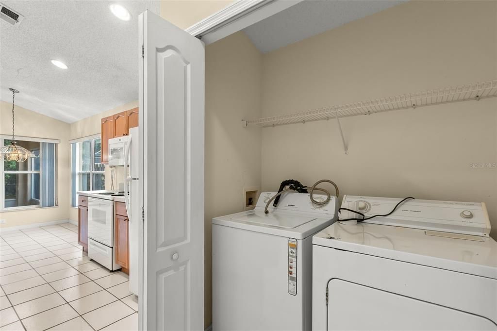 For Sale: $349,900 (3 beds, 2 baths, 1481 Square Feet)