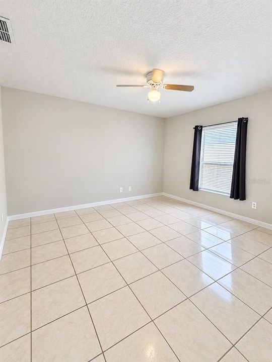 For Sale: $429,000 (6 beds, 0 baths, 2307 Square Feet)