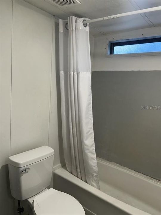 For Sale: $229,000 (2 beds, 2 baths, 930 Square Feet)
