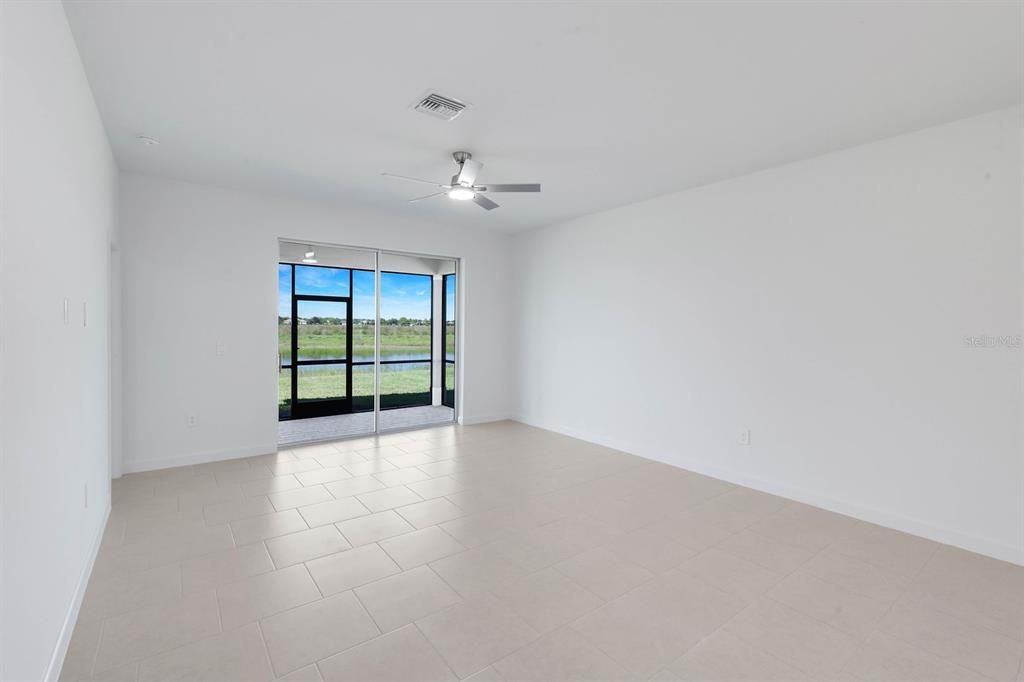 For Rent: $2,400 (4 beds, 2 baths, 2112 Square Feet)