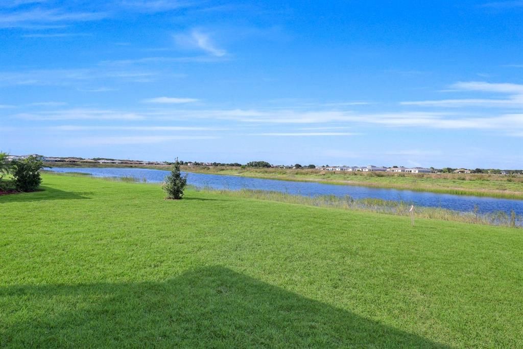 For Rent: $2,400 (4 beds, 2 baths, 2112 Square Feet)