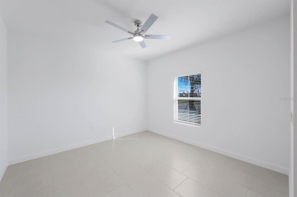 For Rent: $2,400 (4 beds, 2 baths, 2112 Square Feet)