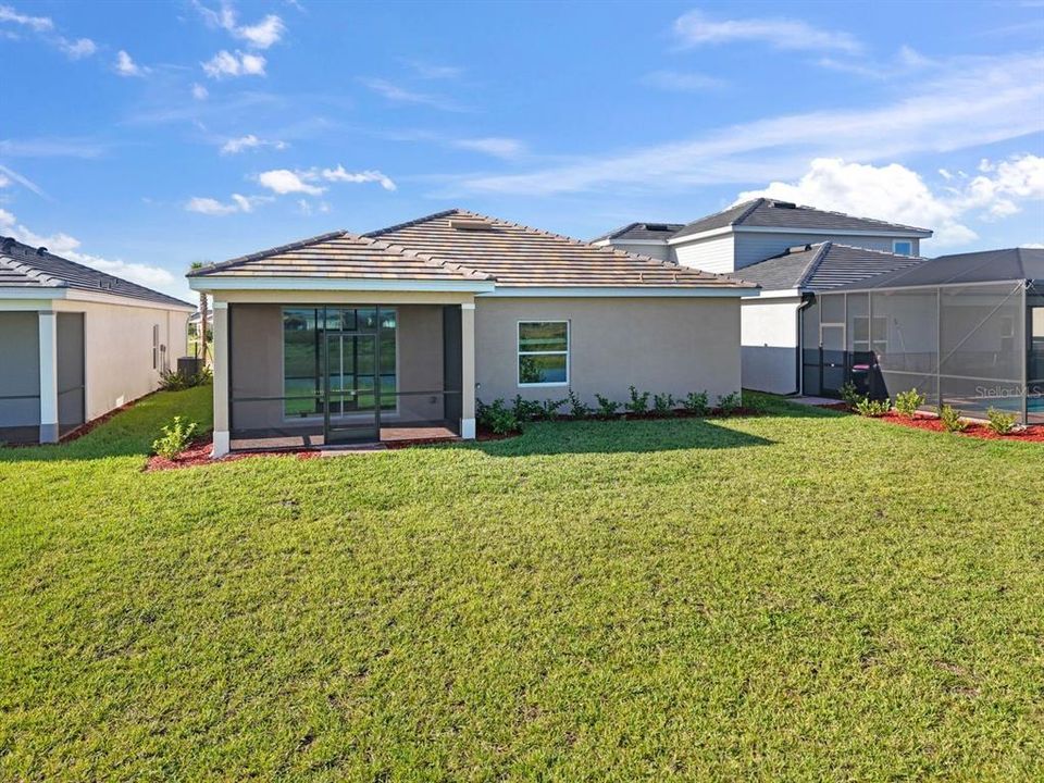 For Rent: $2,400 (4 beds, 2 baths, 2112 Square Feet)
