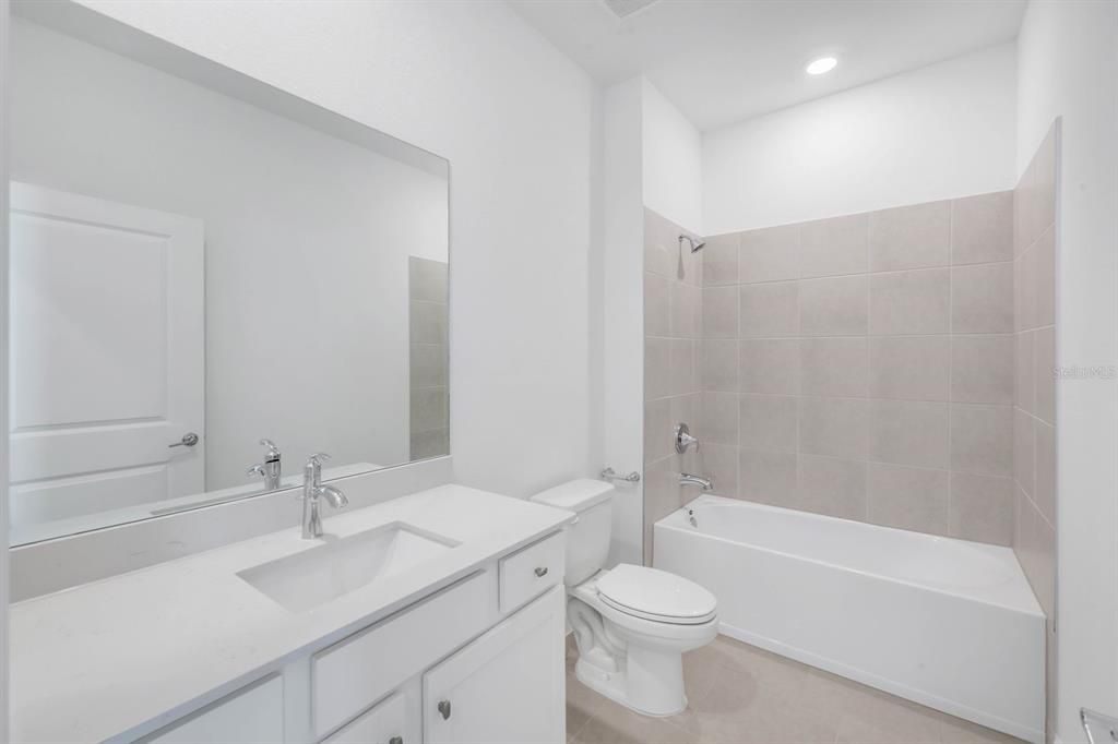 For Rent: $2,400 (4 beds, 2 baths, 2112 Square Feet)