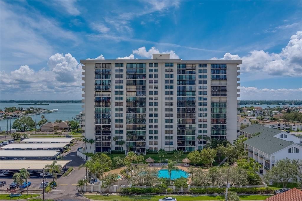 For Rent: $3,200 (2 beds, 2 baths, 1300 Square Feet)