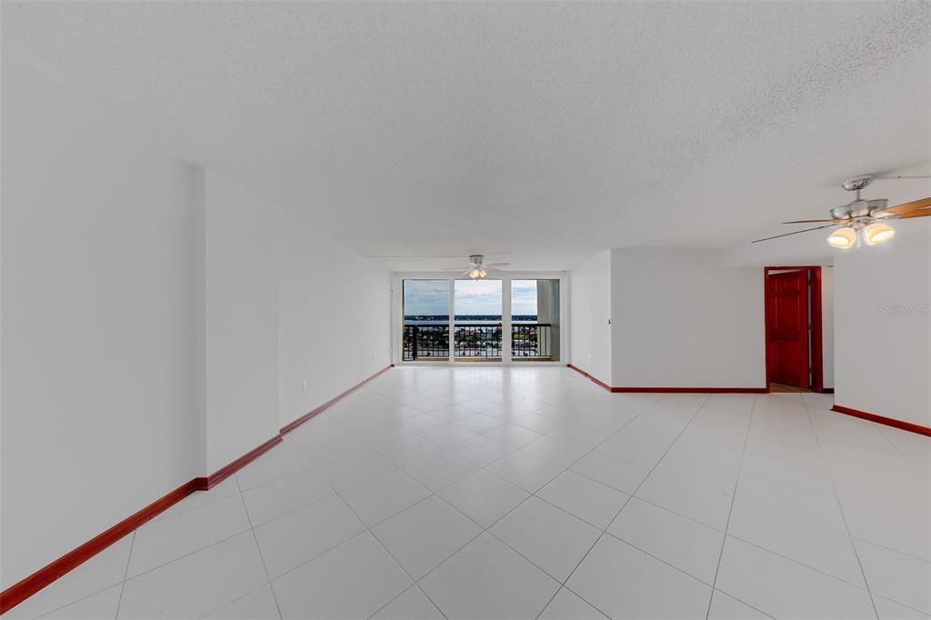 For Rent: $3,200 (2 beds, 2 baths, 1300 Square Feet)