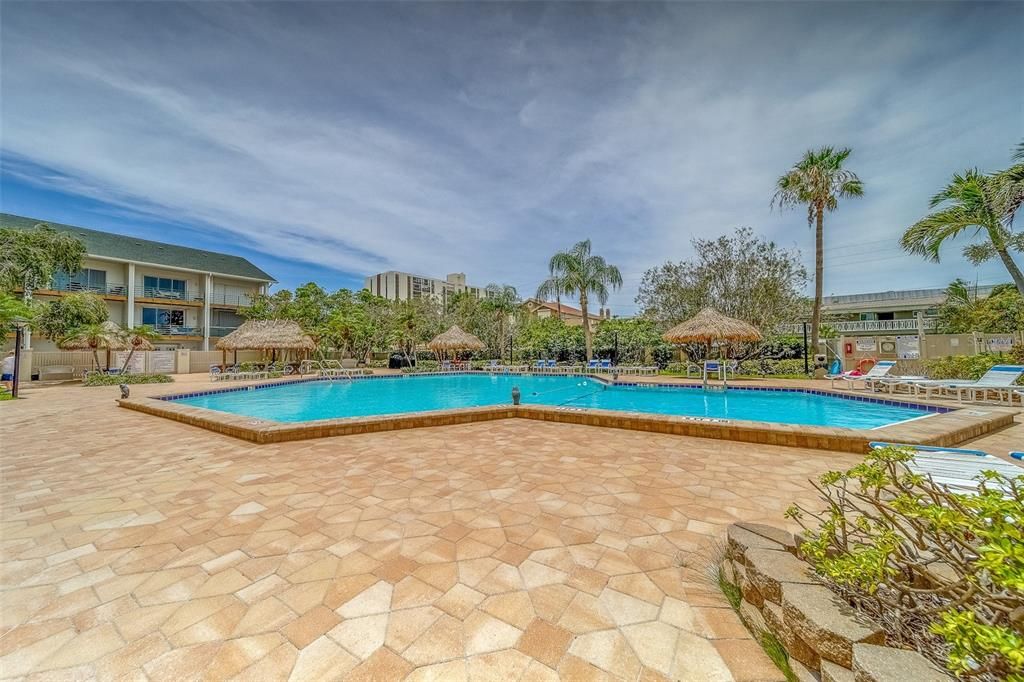 For Rent: $3,200 (2 beds, 2 baths, 1300 Square Feet)