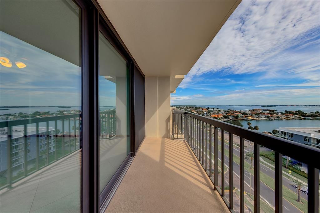 For Rent: $3,200 (2 beds, 2 baths, 1300 Square Feet)