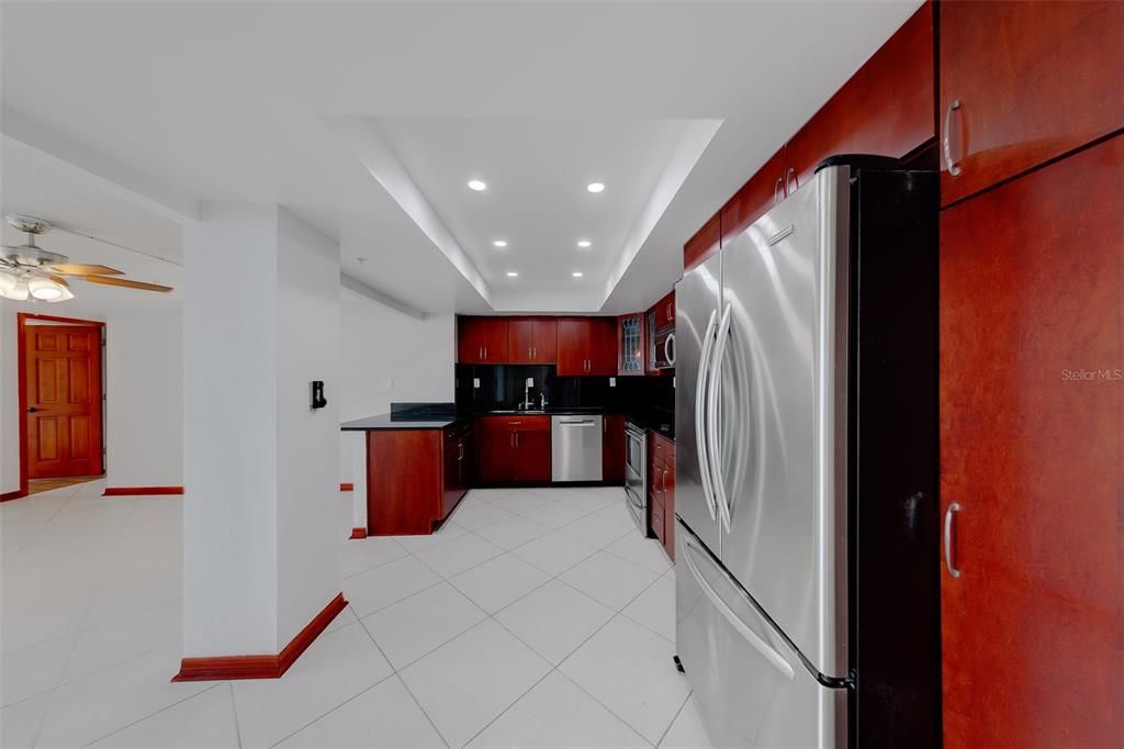 For Rent: $3,200 (2 beds, 2 baths, 1300 Square Feet)
