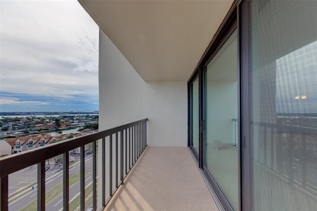 For Rent: $3,200 (2 beds, 2 baths, 1300 Square Feet)