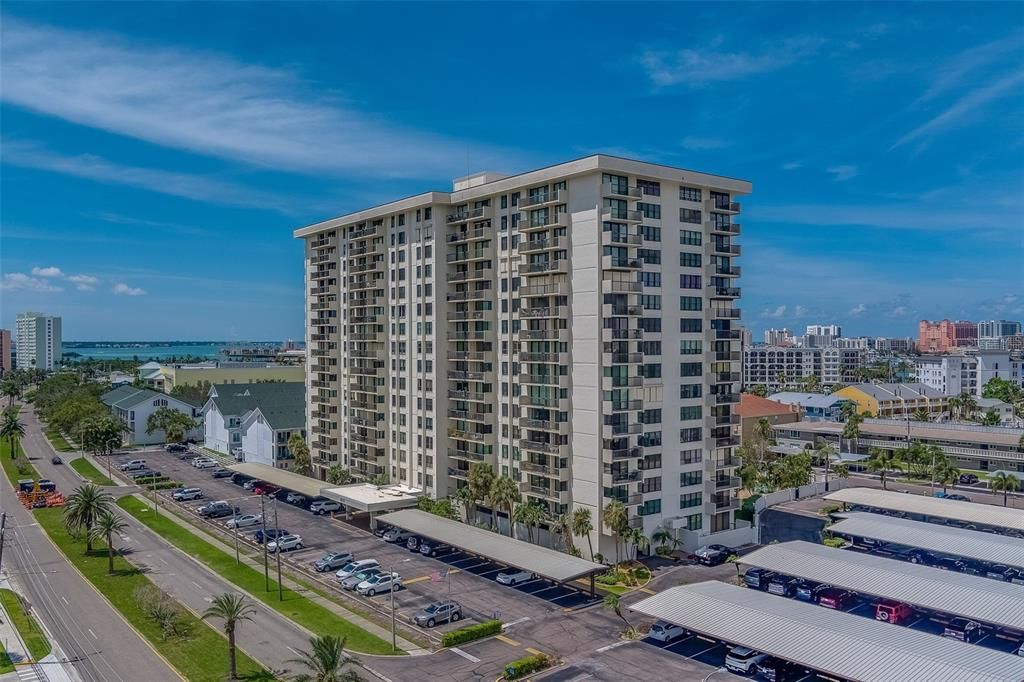 For Rent: $3,200 (2 beds, 2 baths, 1300 Square Feet)