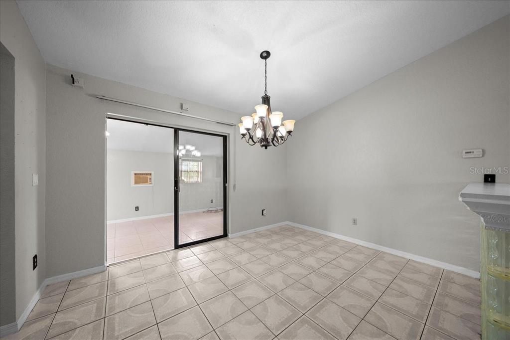For Rent: $1,695 (3 beds, 2 baths, 1290 Square Feet)