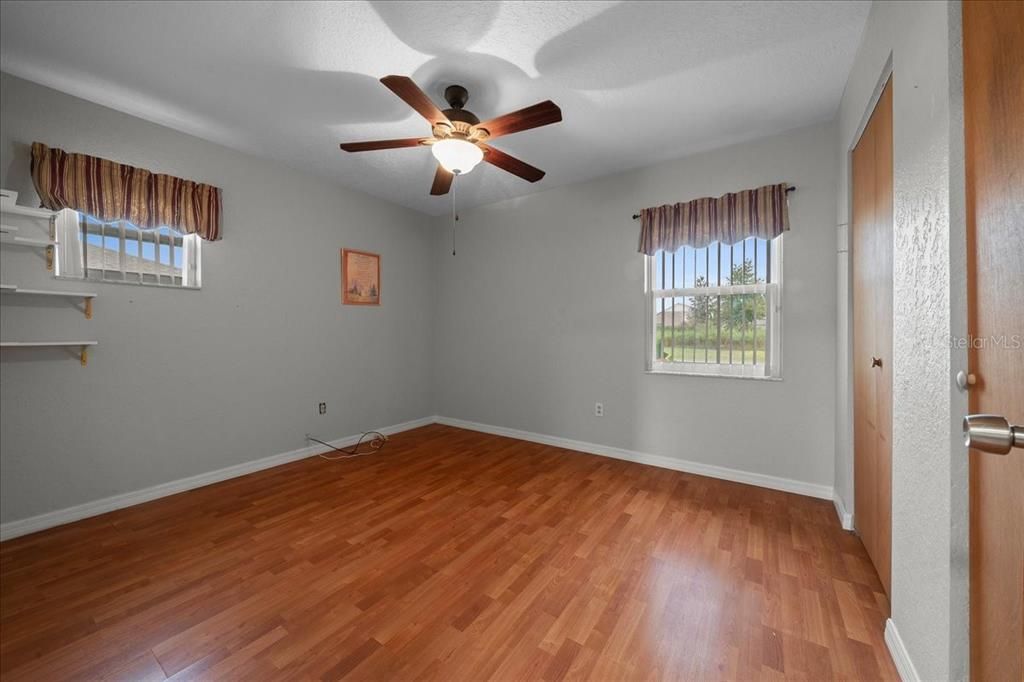 For Rent: $1,695 (3 beds, 2 baths, 1290 Square Feet)