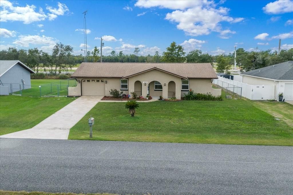 For Rent: $1,695 (3 beds, 2 baths, 1290 Square Feet)