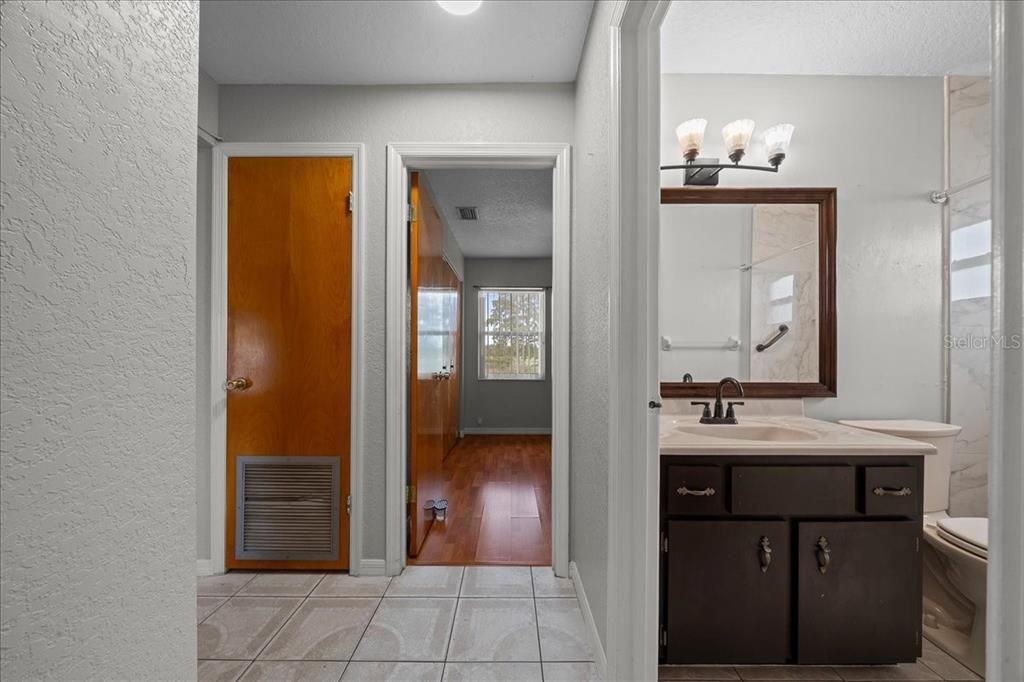 For Rent: $1,695 (3 beds, 2 baths, 1290 Square Feet)