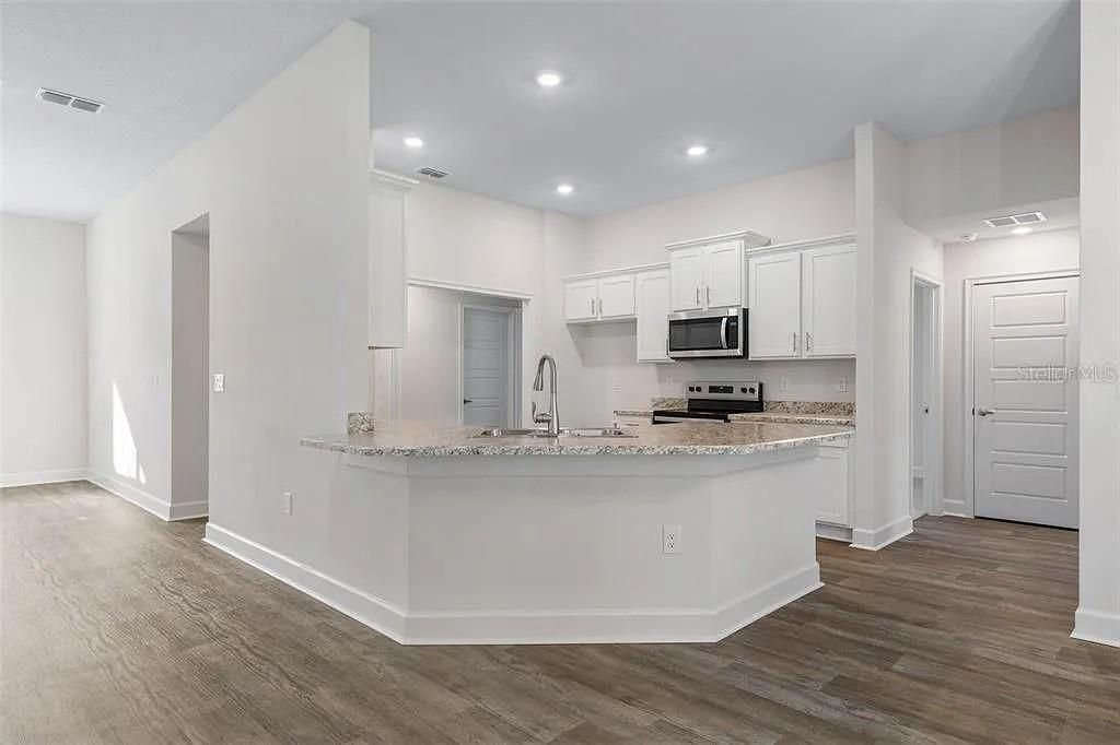 For Sale: $383,900 (4 beds, 3 baths, 2265 Square Feet)
