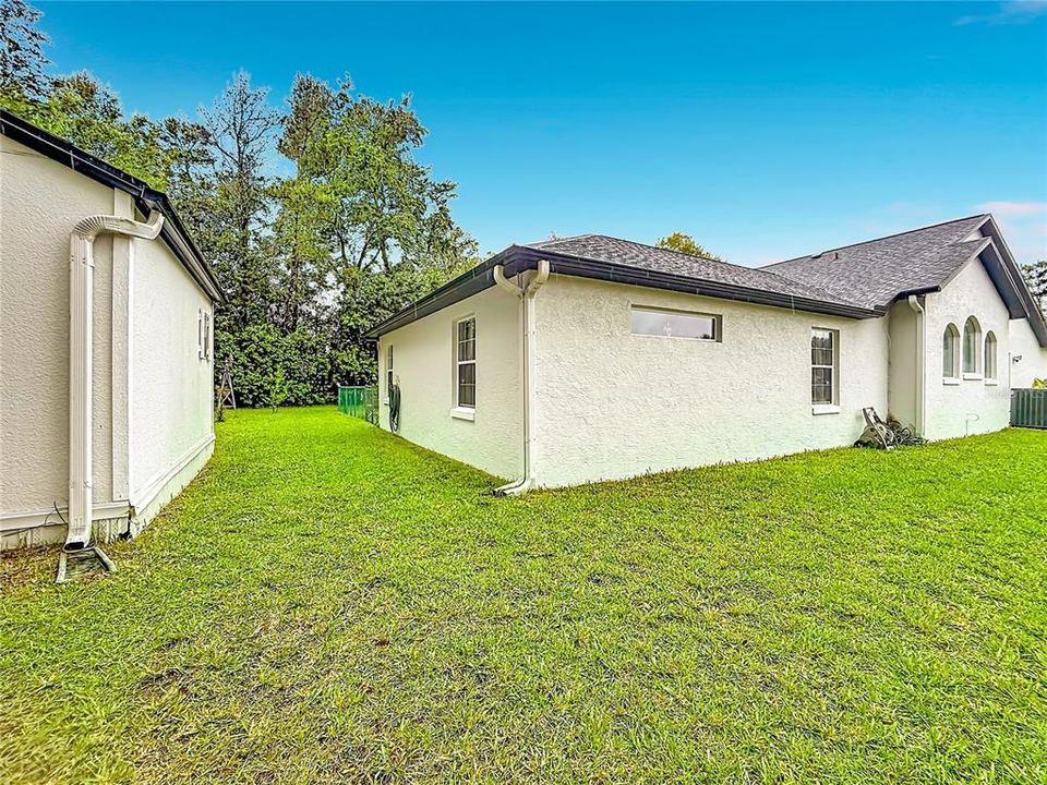 En Venta: $449,900 (4 camas, 2 baños, 2660 Pies cuadrados)