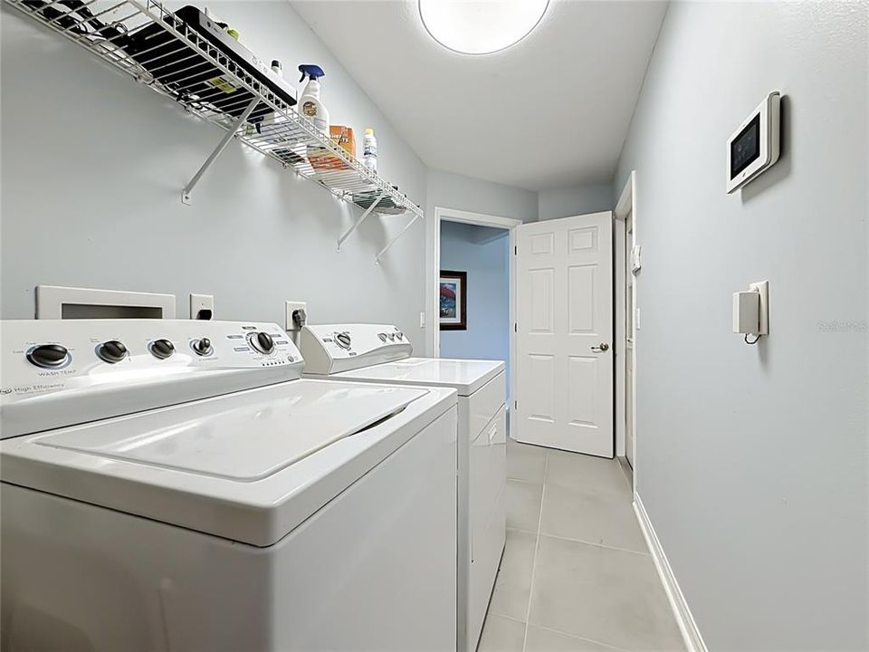En Venta: $449,900 (4 camas, 2 baños, 2660 Pies cuadrados)