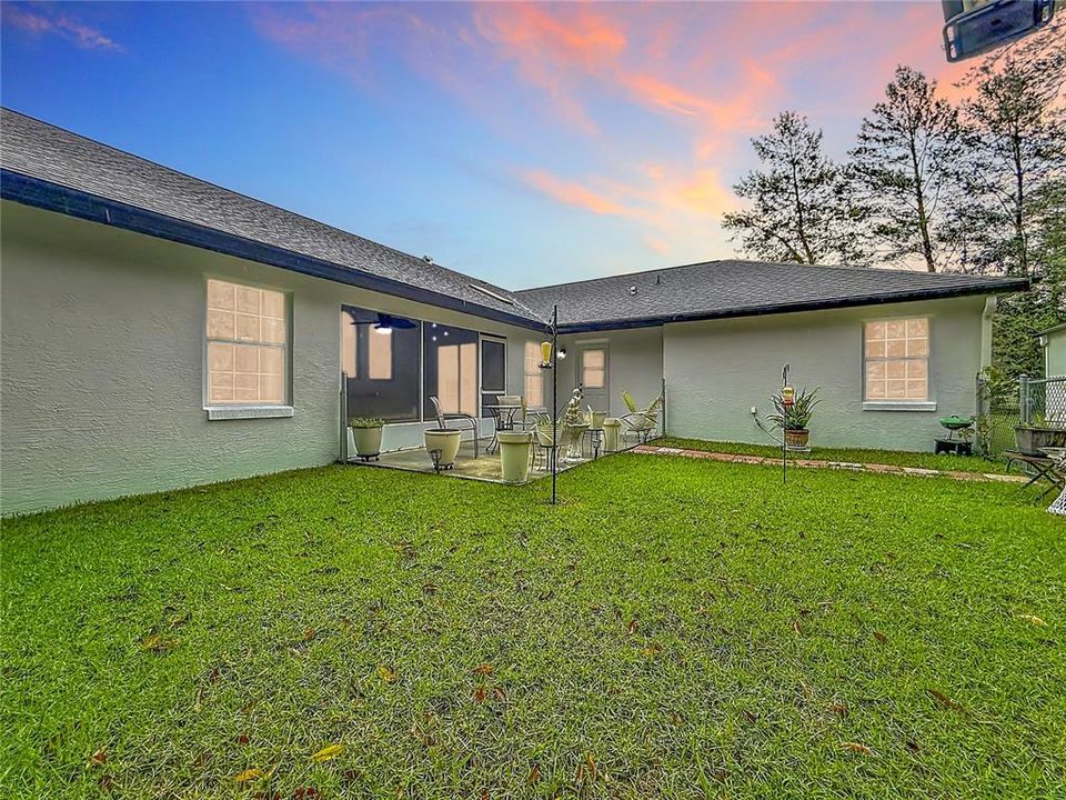 En Venta: $449,900 (4 camas, 2 baños, 2660 Pies cuadrados)