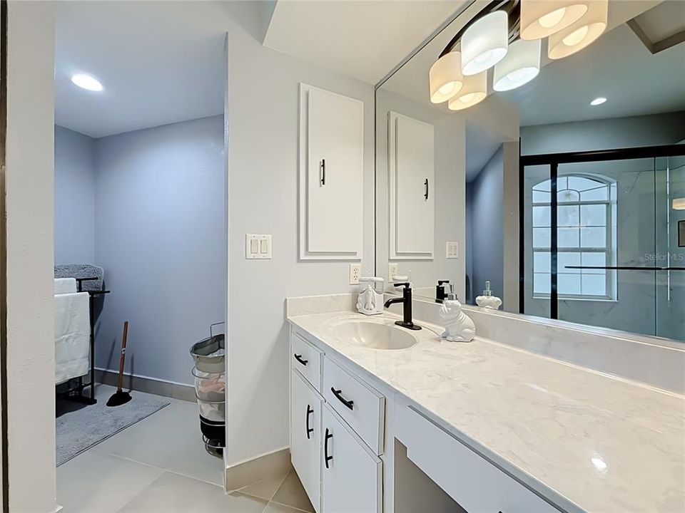 En Venta: $449,900 (4 camas, 2 baños, 2660 Pies cuadrados)