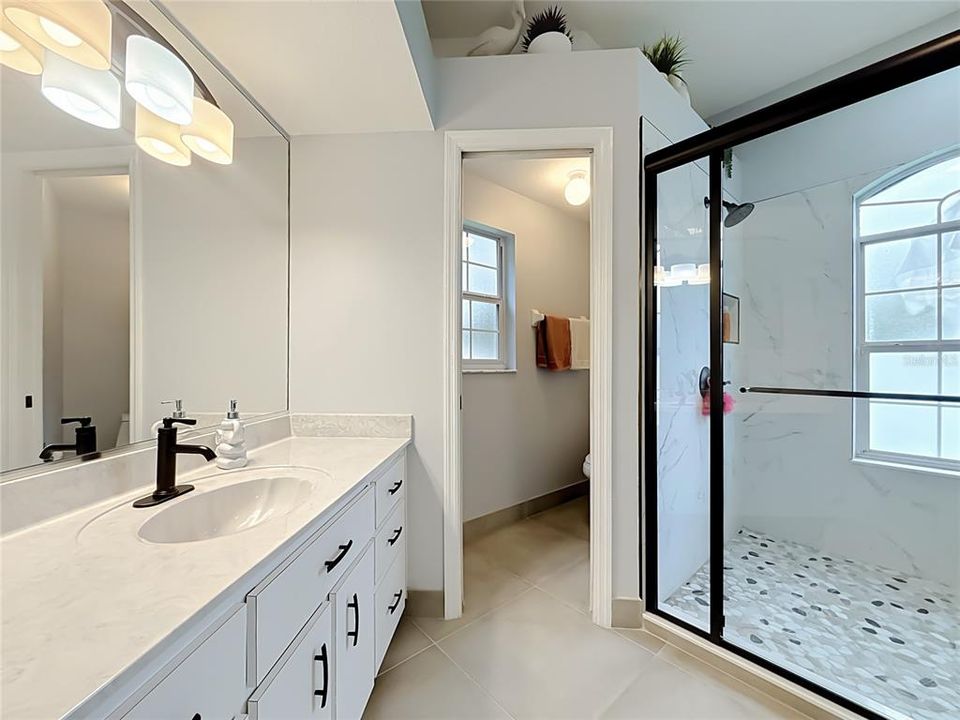 En Venta: $449,900 (4 camas, 2 baños, 2660 Pies cuadrados)