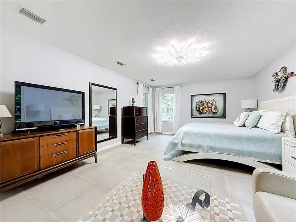 En Venta: $449,900 (4 camas, 2 baños, 2660 Pies cuadrados)