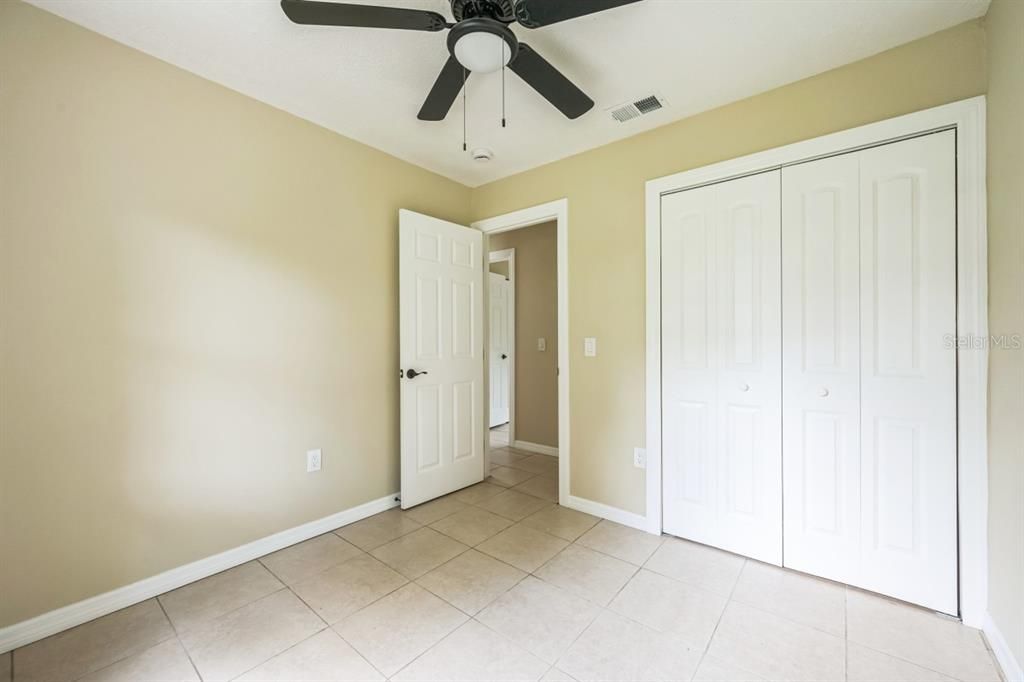 For Sale: $179,990 (3 beds, 1 baths, 864 Square Feet)