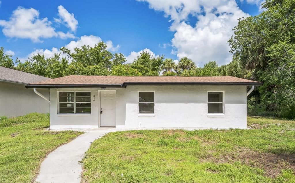 For Sale: $179,990 (3 beds, 1 baths, 864 Square Feet)