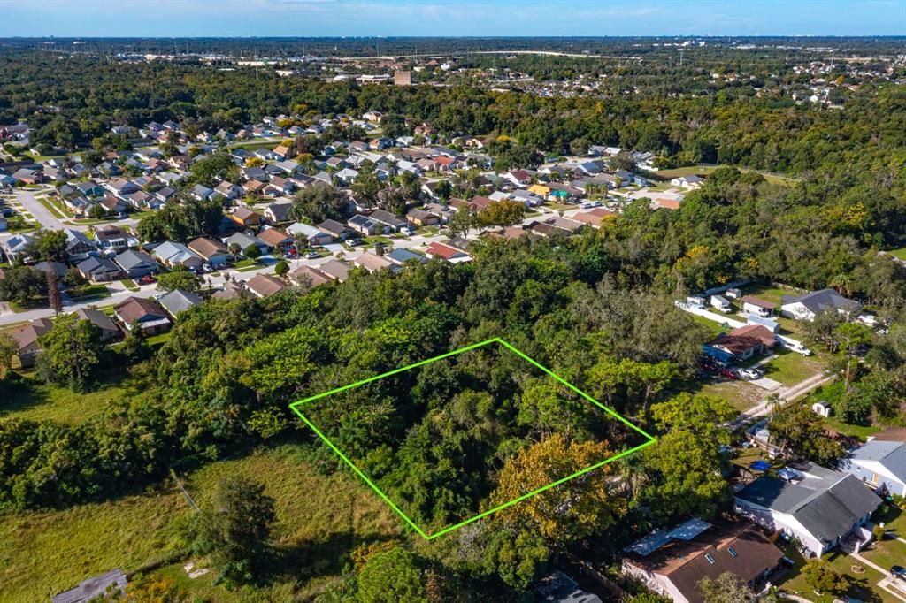 合同活跃: $208,000 (0.69 acres)