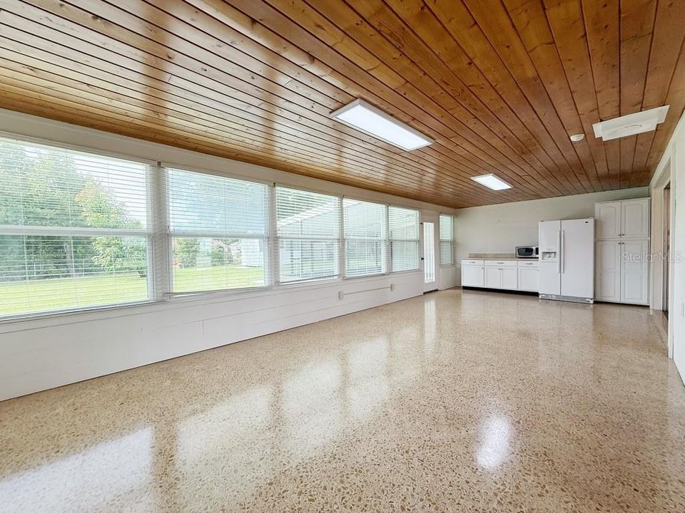 На продажу: $339,000 (3 спален, 2 ванн, 1917 Квадратных фут)